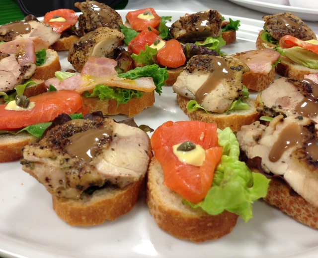 A platter of canapés prepared by 148@Azabujyuban catering